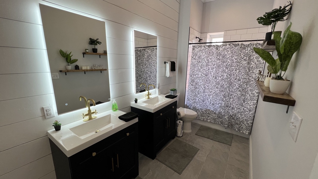 Photo of Bathroom in St. Louis