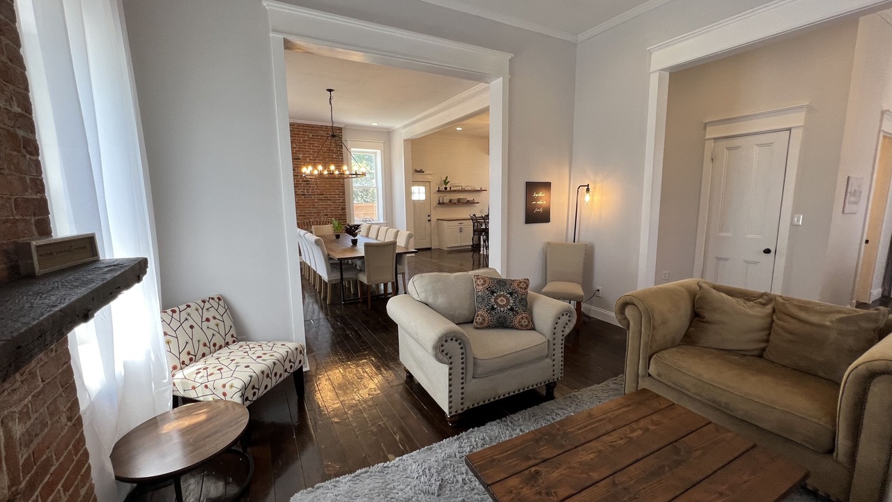 Photo of Livingroom in St. Louis
