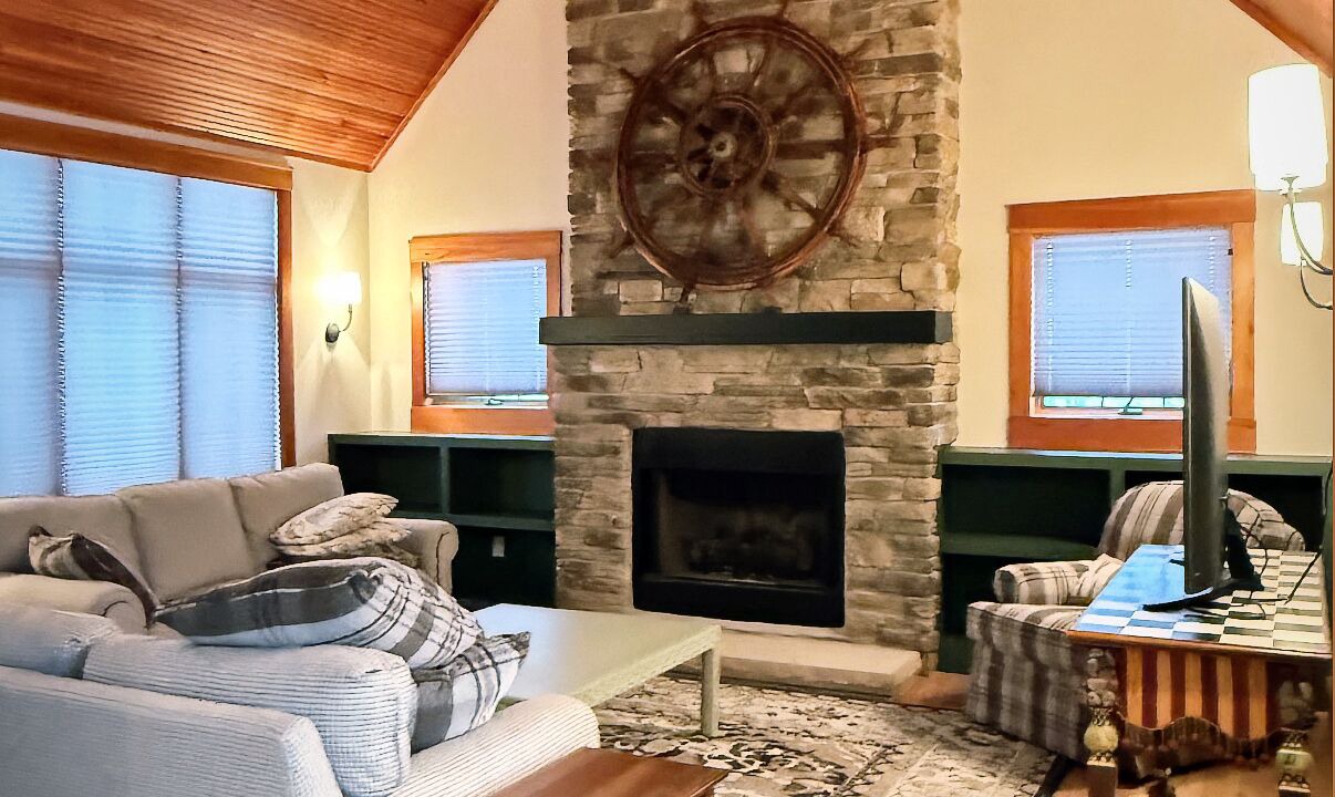 Photo of Livingroom in Glen Arbor