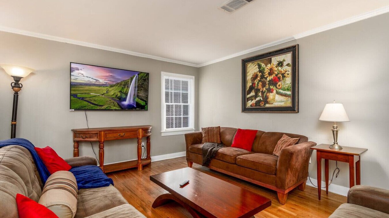 Photo of Livingroom in Pine Bluff