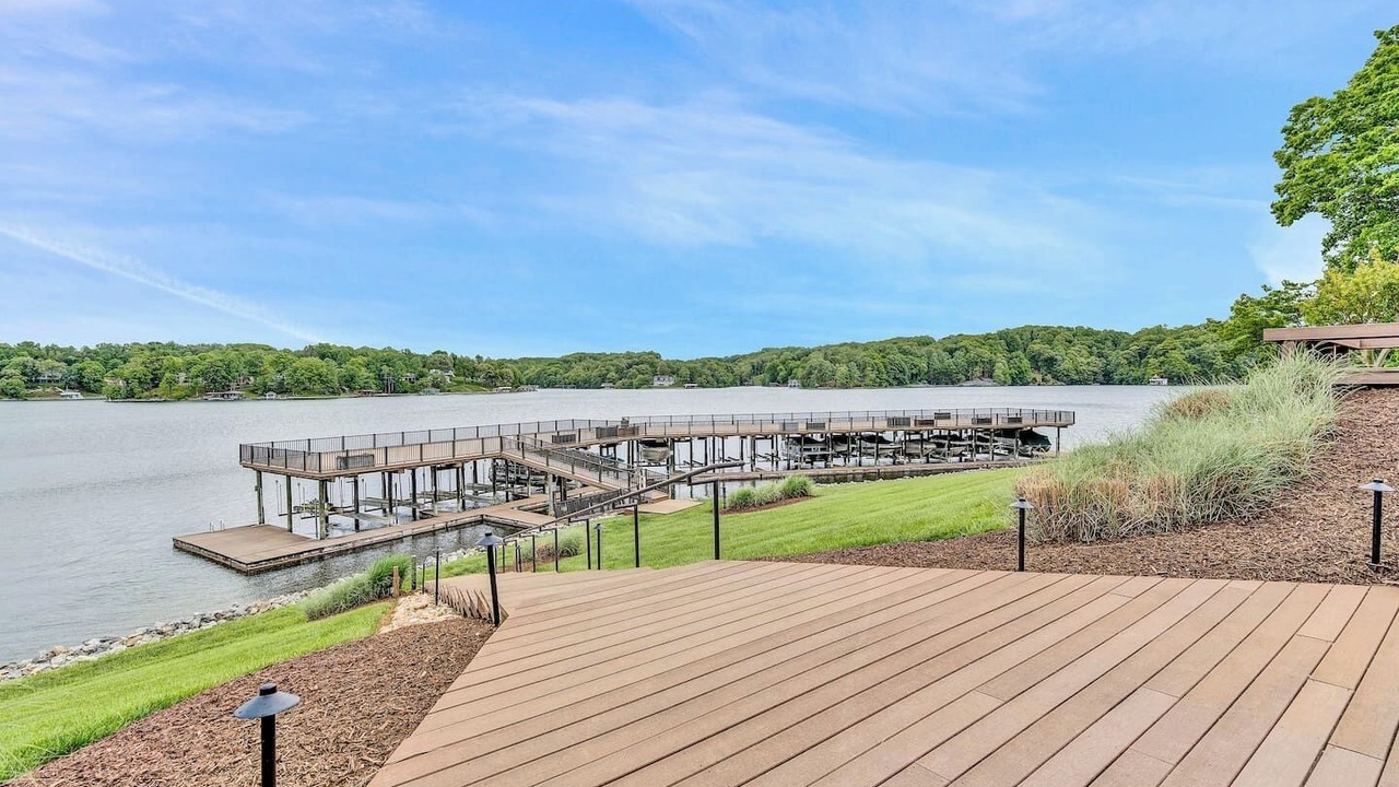 Photo of Patio Balcony in North Shore