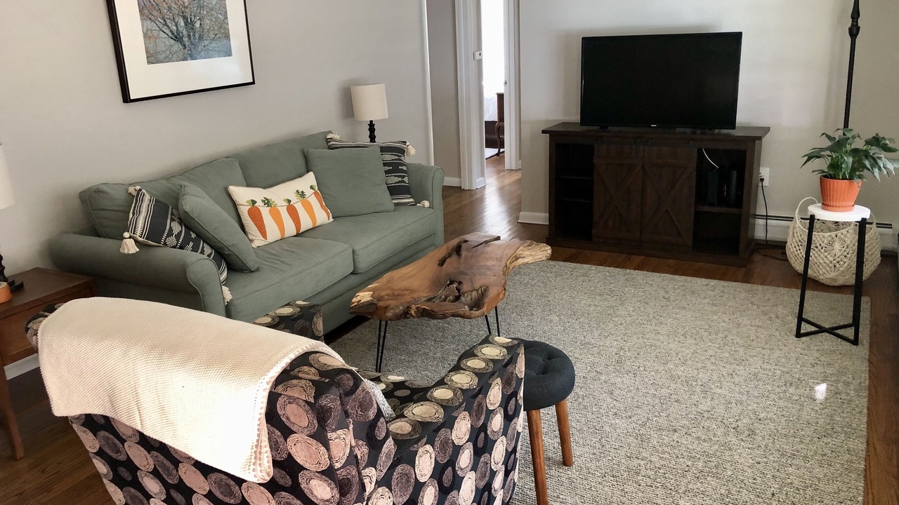Photo of Livingroom in Lenox