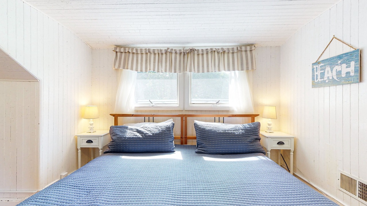 Photo of Bedroom in Manchester-by-the-Sea