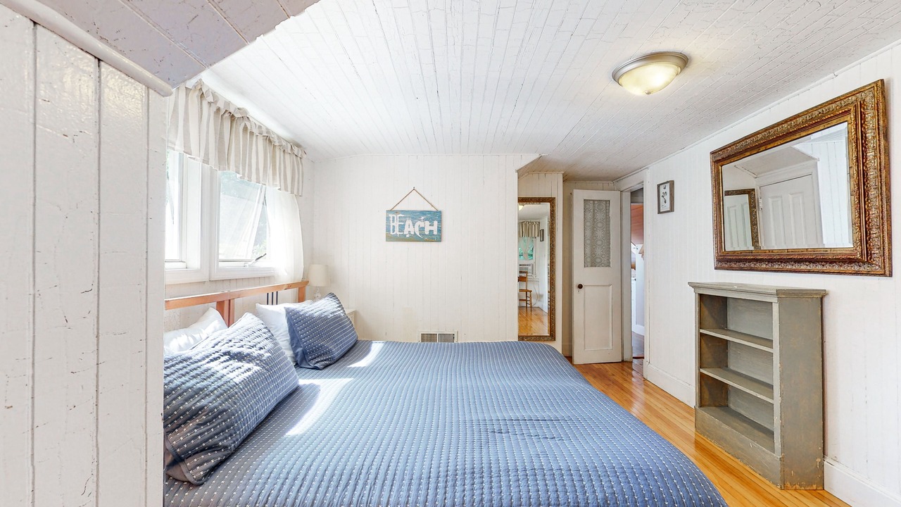 Photo of Bedroom in Manchester-by-the-Sea