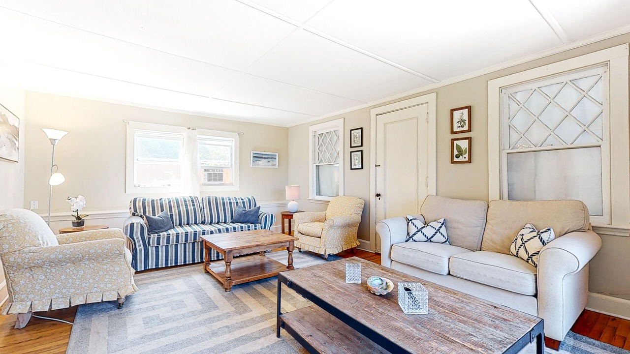 Photo of Livingroom in Manchester-by-the-Sea