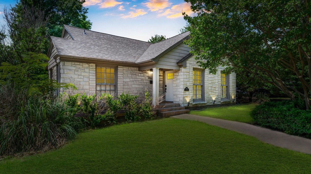 Photo of Outdoor in Oak Cliff