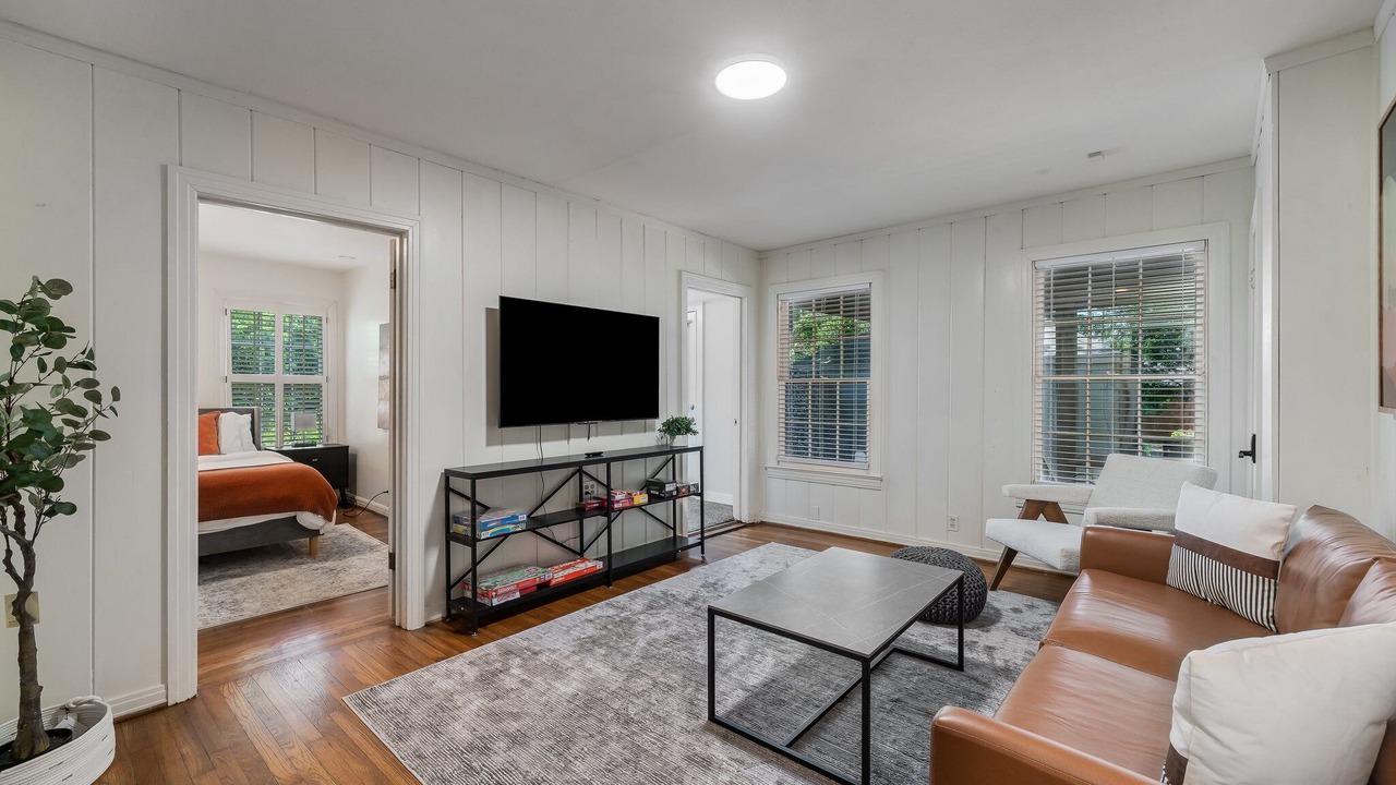 Photo of Livingroom in Oak Cliff