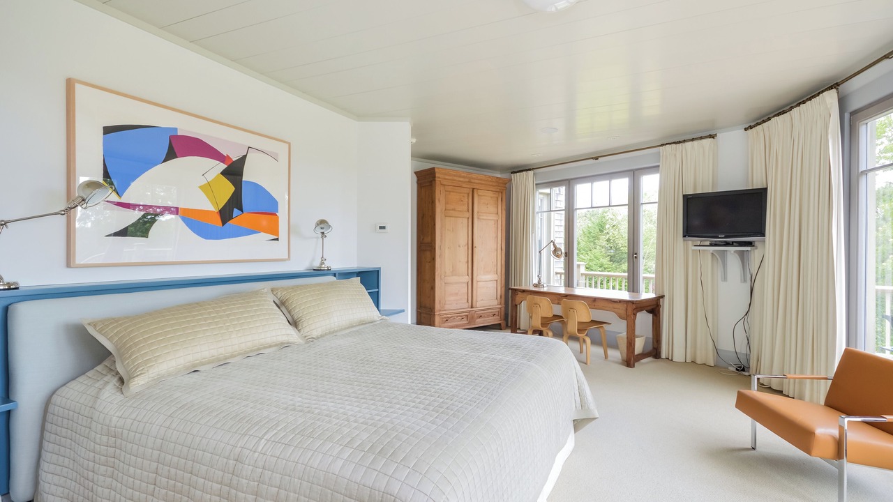 Photo of Bedroom in Mashpee Neck