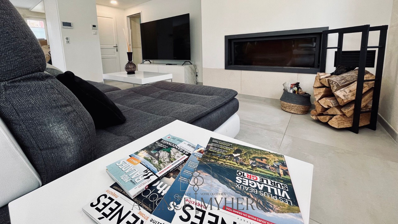 Photo of Livingroom in Caux