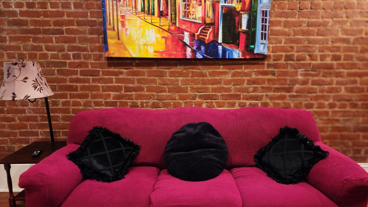 Photo of Livingroom in French Quarter
