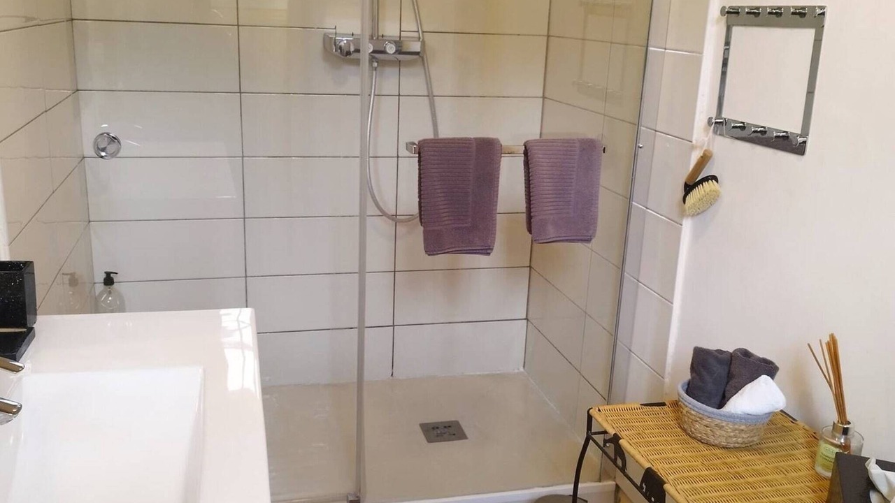 Photo of Bathroom in Dieppe