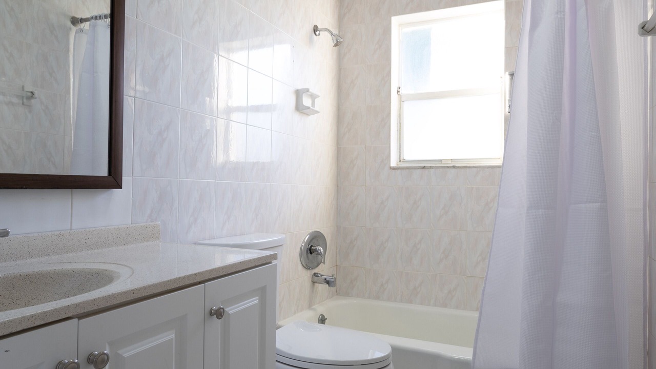 Photo of Bathroom in Lantana