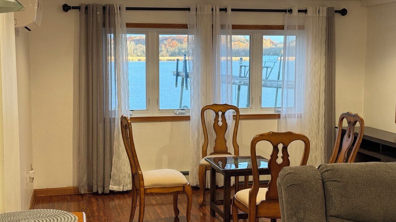 Photo of Livingroom in Mound