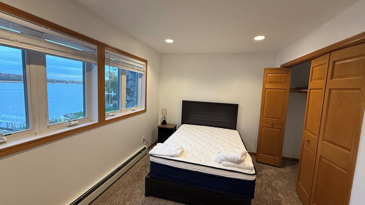 Photo of Bedroom in Mound