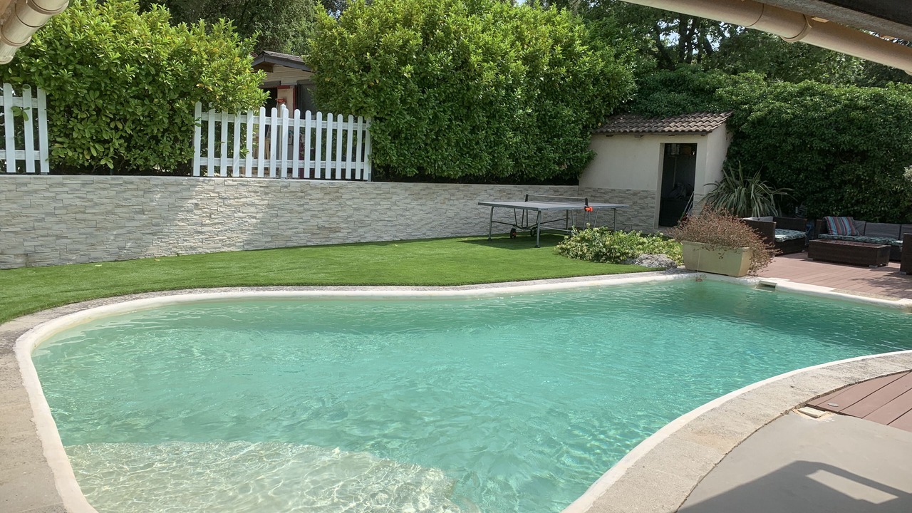 Photo of Outdoor in Saint-Victor-des-Oules