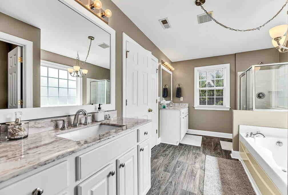 Photo of Bathroom in Forest Oaks