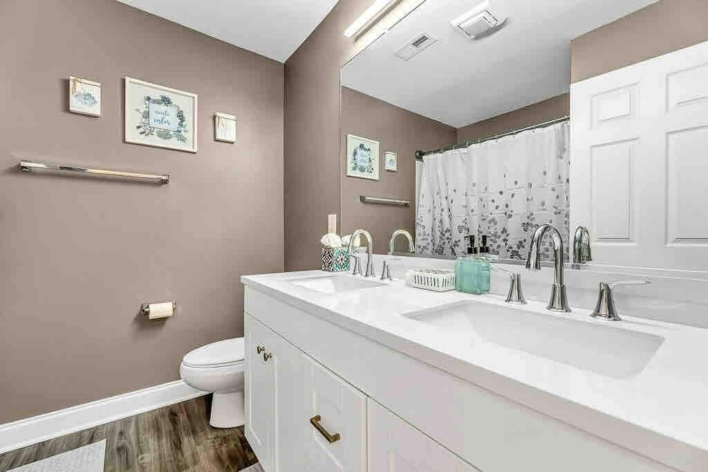 Photo of Bathroom in Forest Oaks