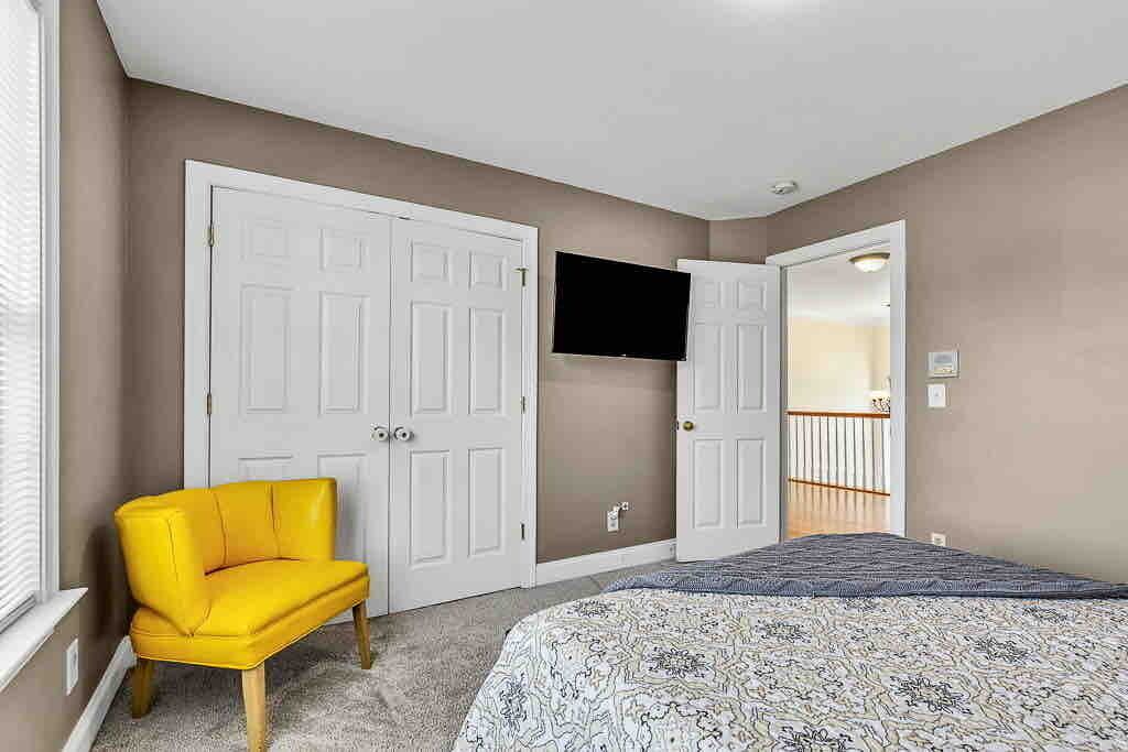 Photo of Bedroom in Forest Oaks