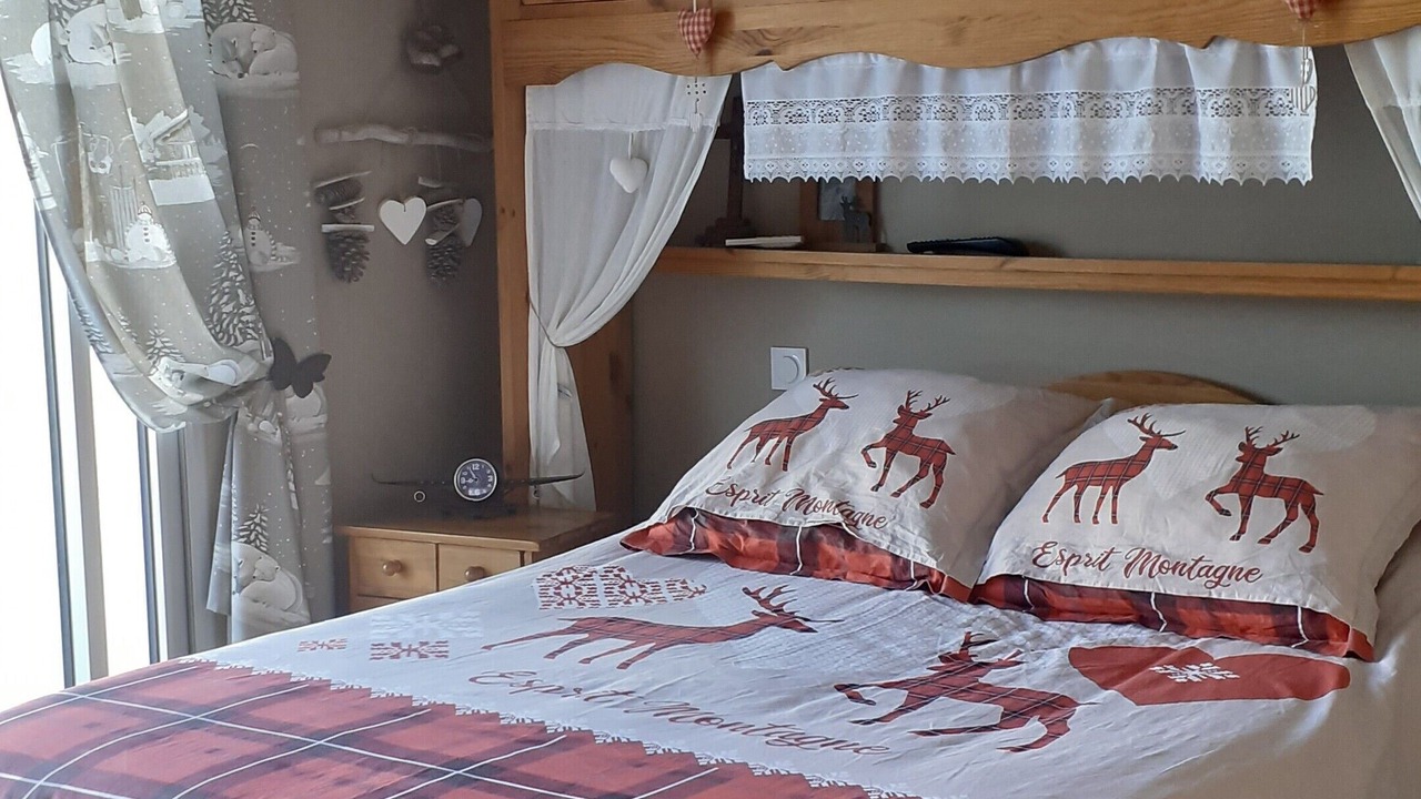 Photo of Bedroom in Montbazin