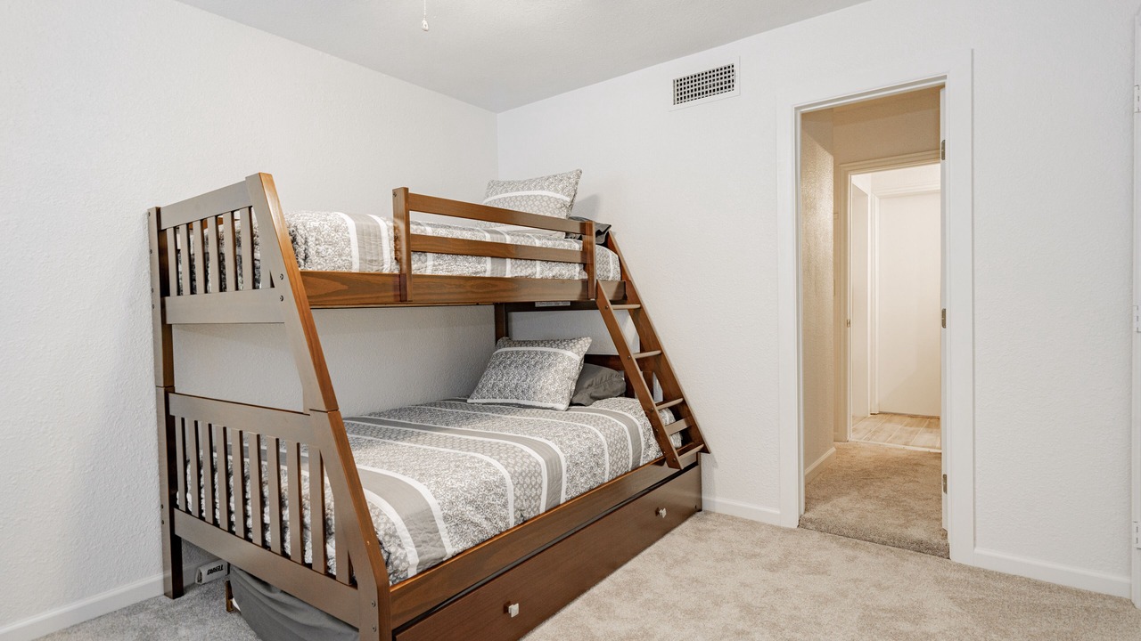 Photo of Bedroom in Pottsboro
