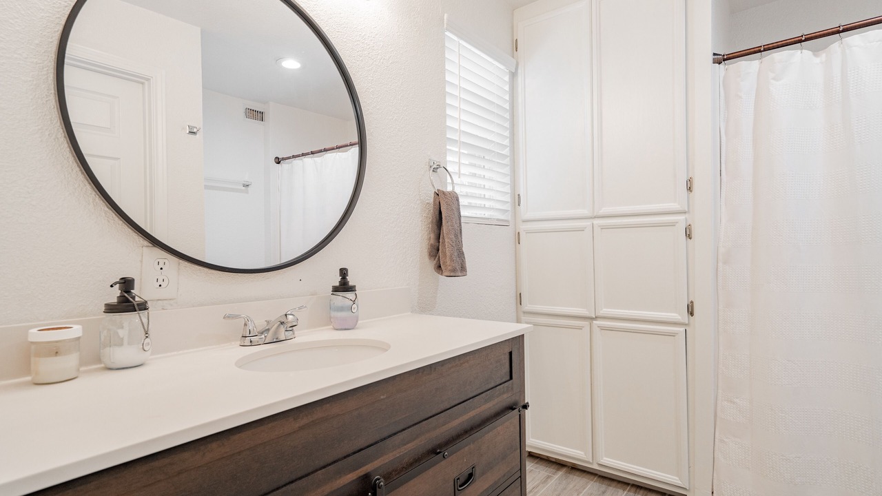 Photo of Bathroom in Pottsboro