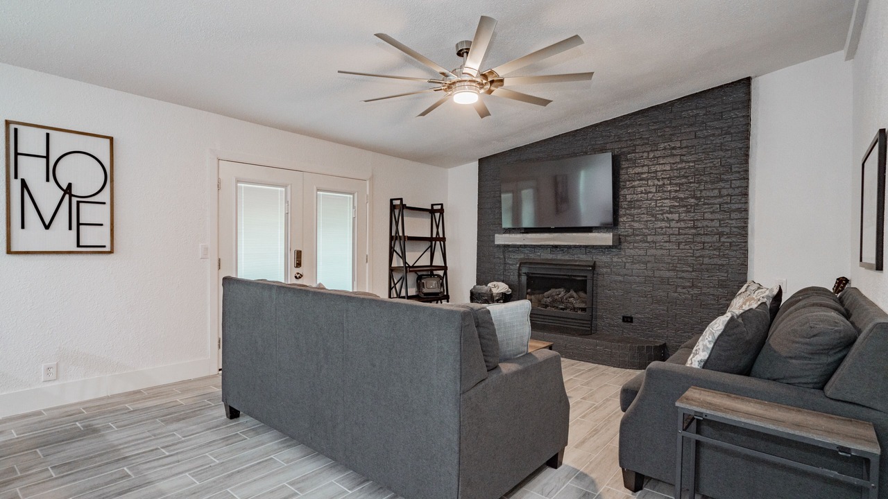 Photo of Livingroom in Pottsboro