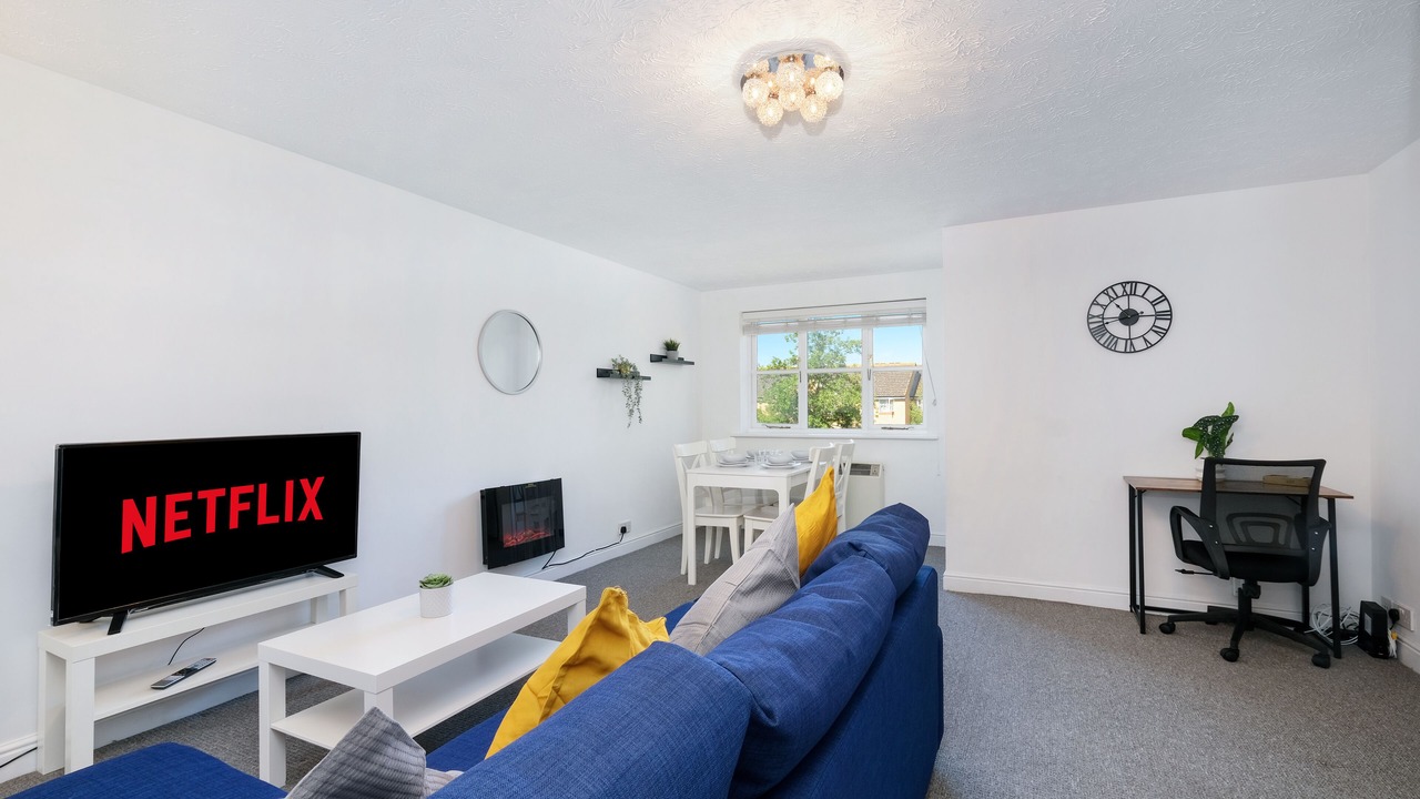 Photo of Livingroom in Enfield Lock