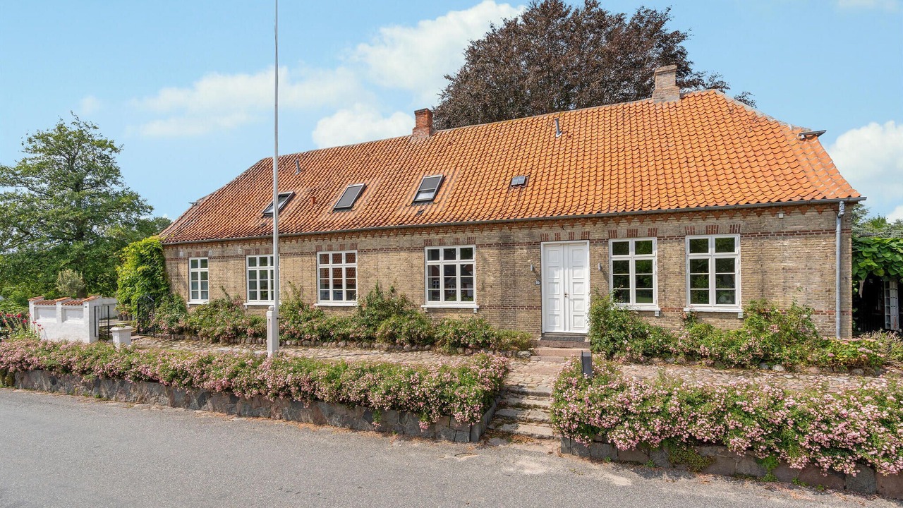 Photo of Others in Soby