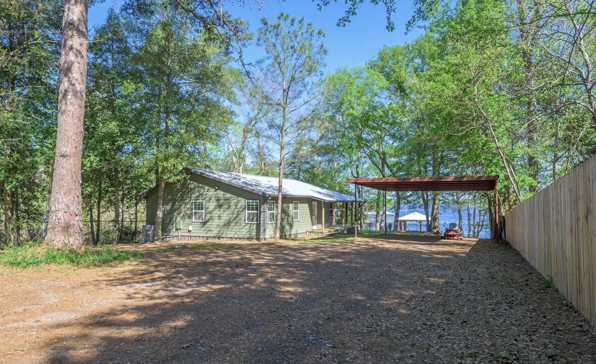 Photo of Outdoor in Larue