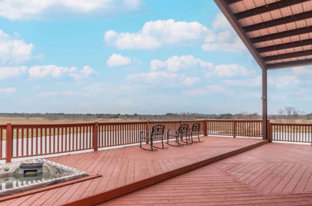 Photo of Patio Balcony in Winnie