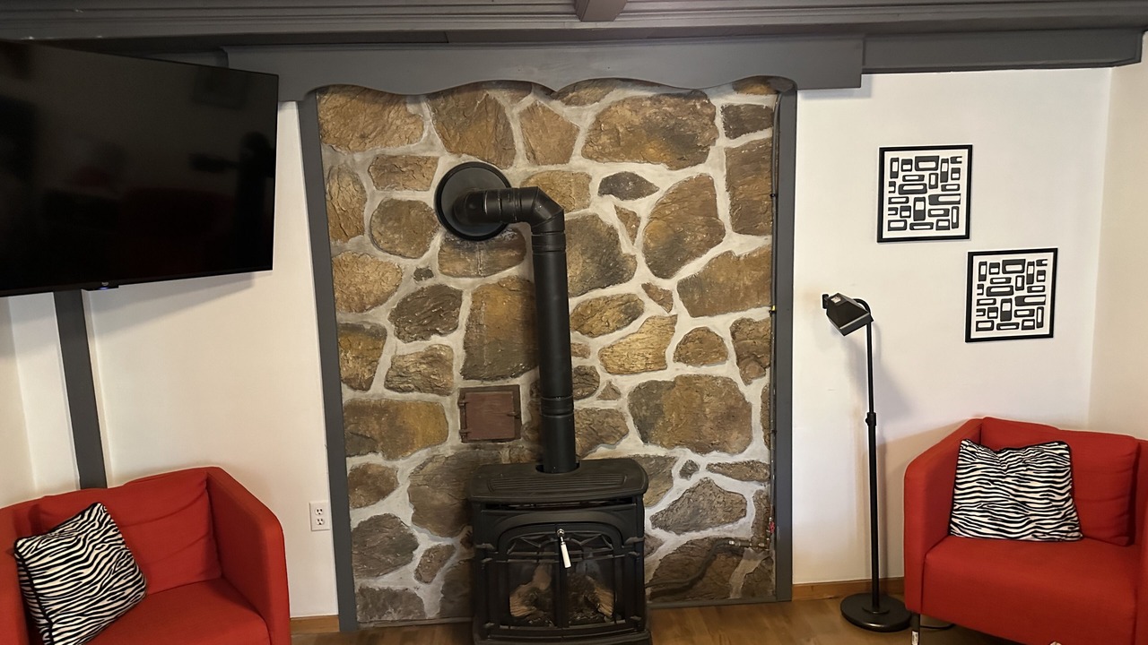 Photo of Livingroom in Canadensis