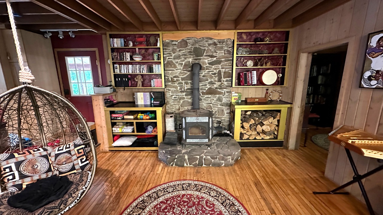 Photo of Livingroom in Canadensis