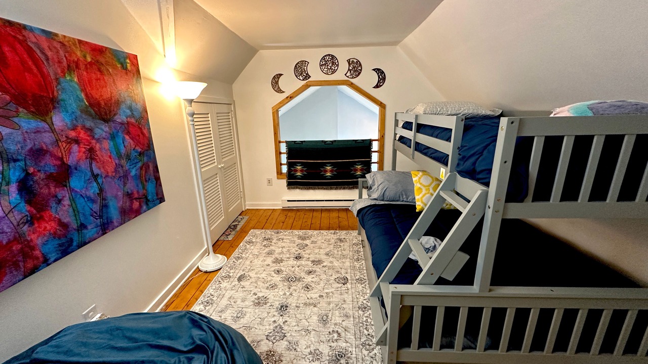 Photo of Others in Canadensis