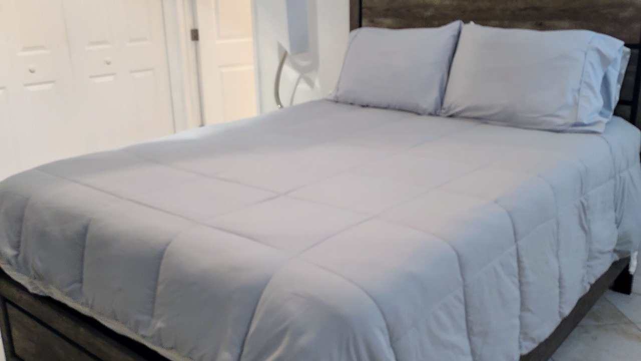 Photo of Bedroom in Capri Isle