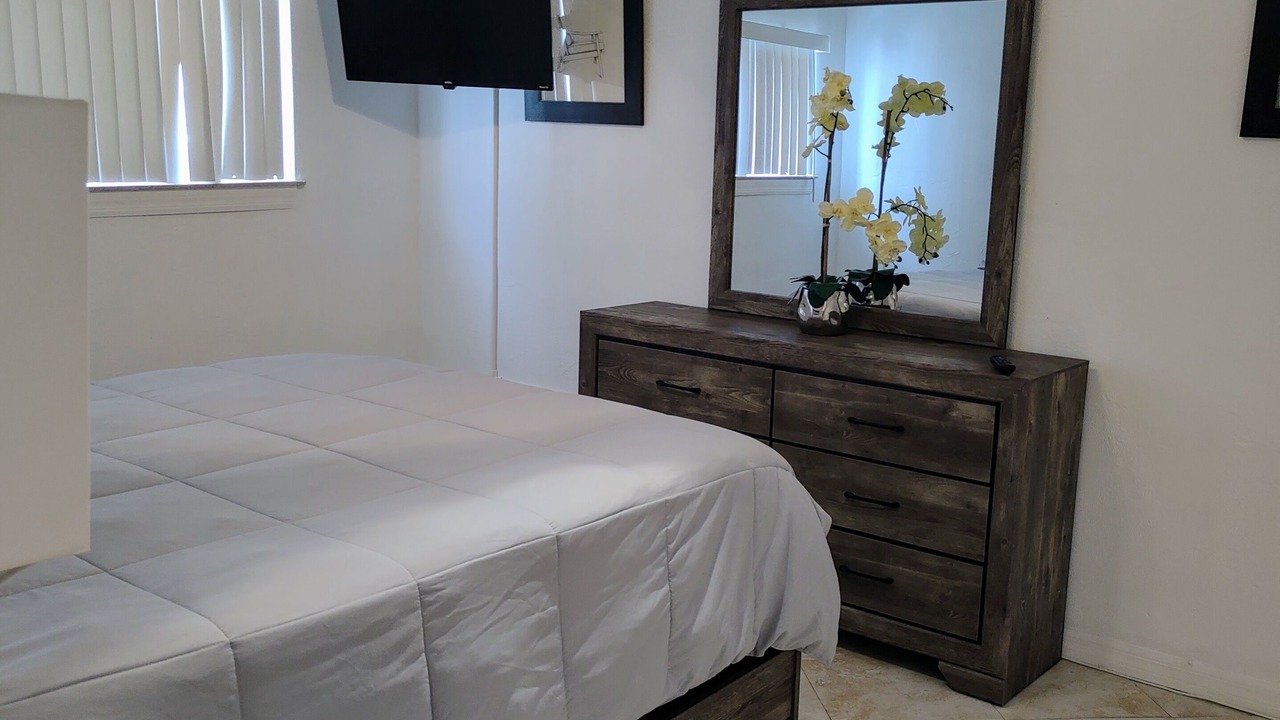 Photo of Bedroom in Capri Isle