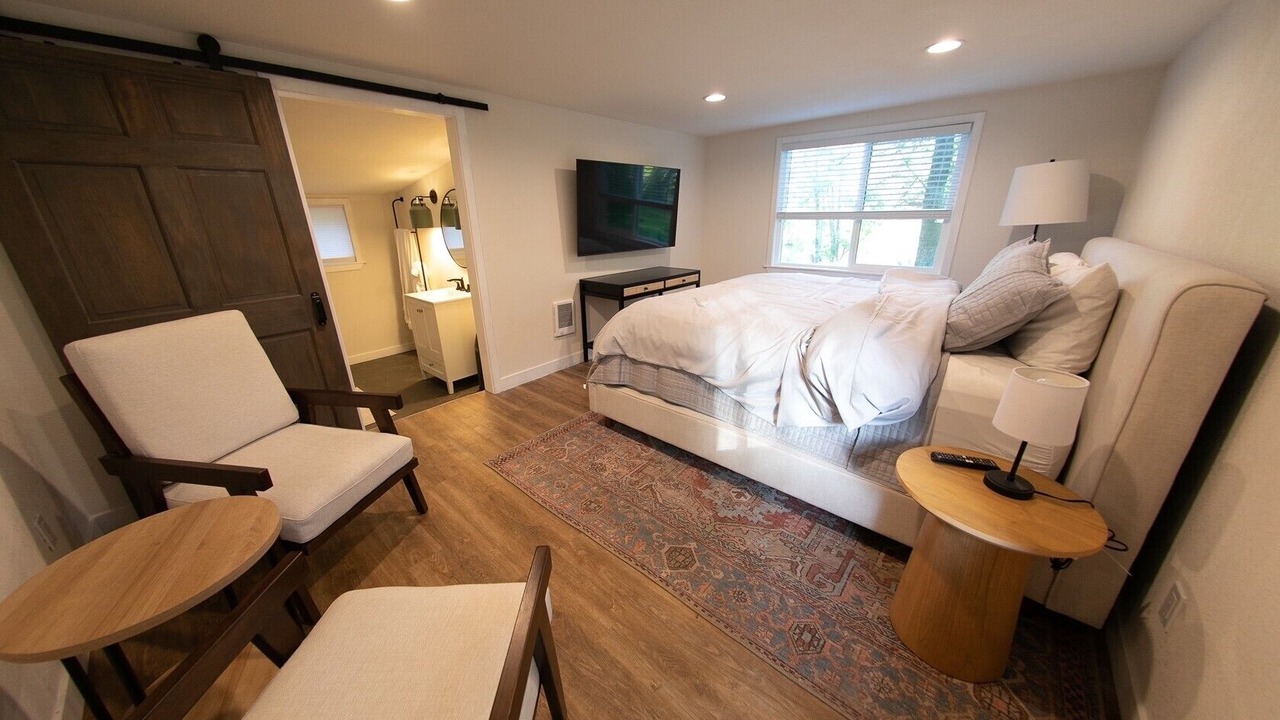 Photo of Bedroom in Grants Pass