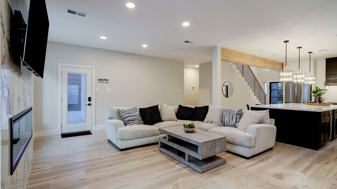 Photo of Livingroom in Memorial Parkway