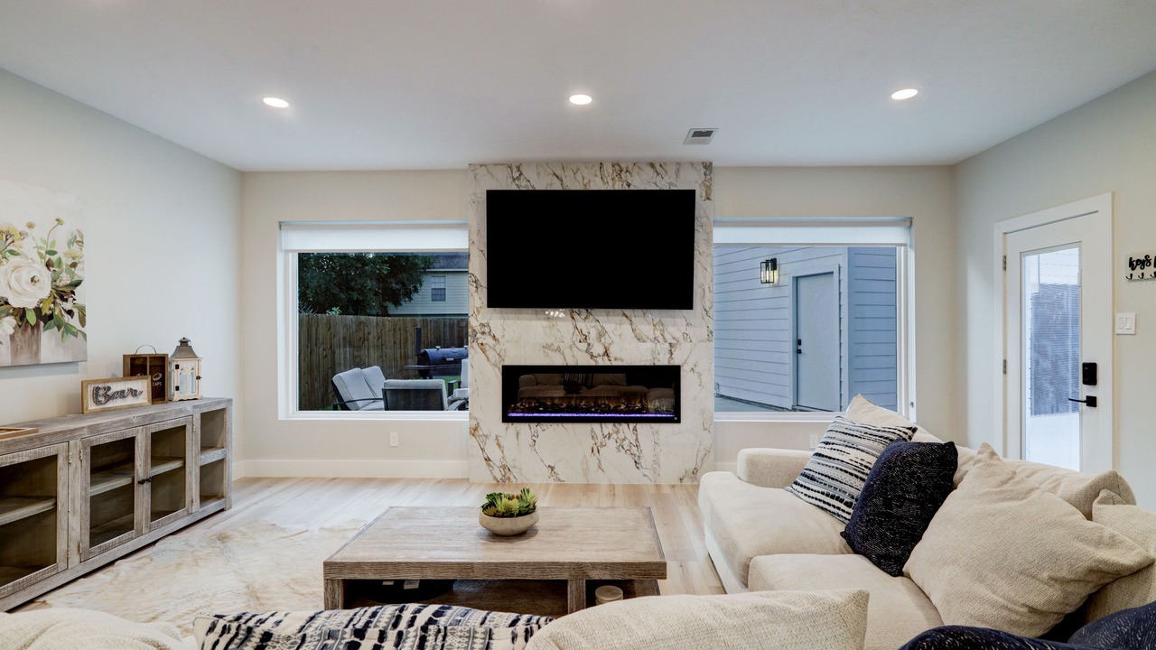 Photo of Livingroom in Memorial Parkway
