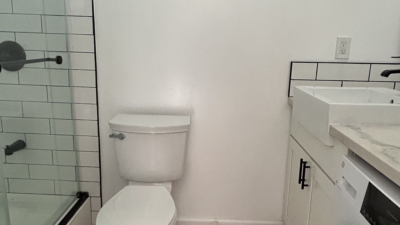 Photo of Bathroom in Makaha