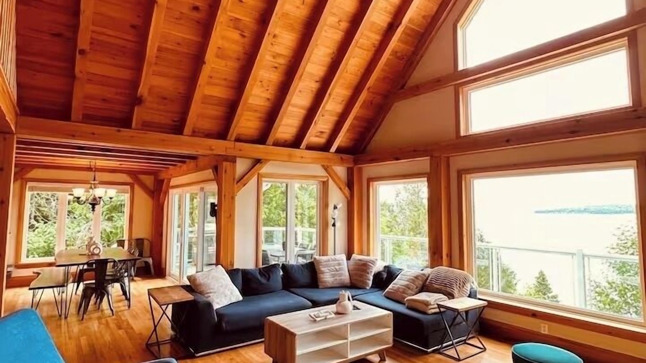 Photo of Livingroom in Big Bay