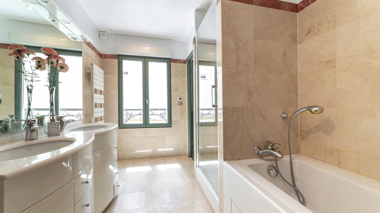 Photo of Bathroom in Ternes