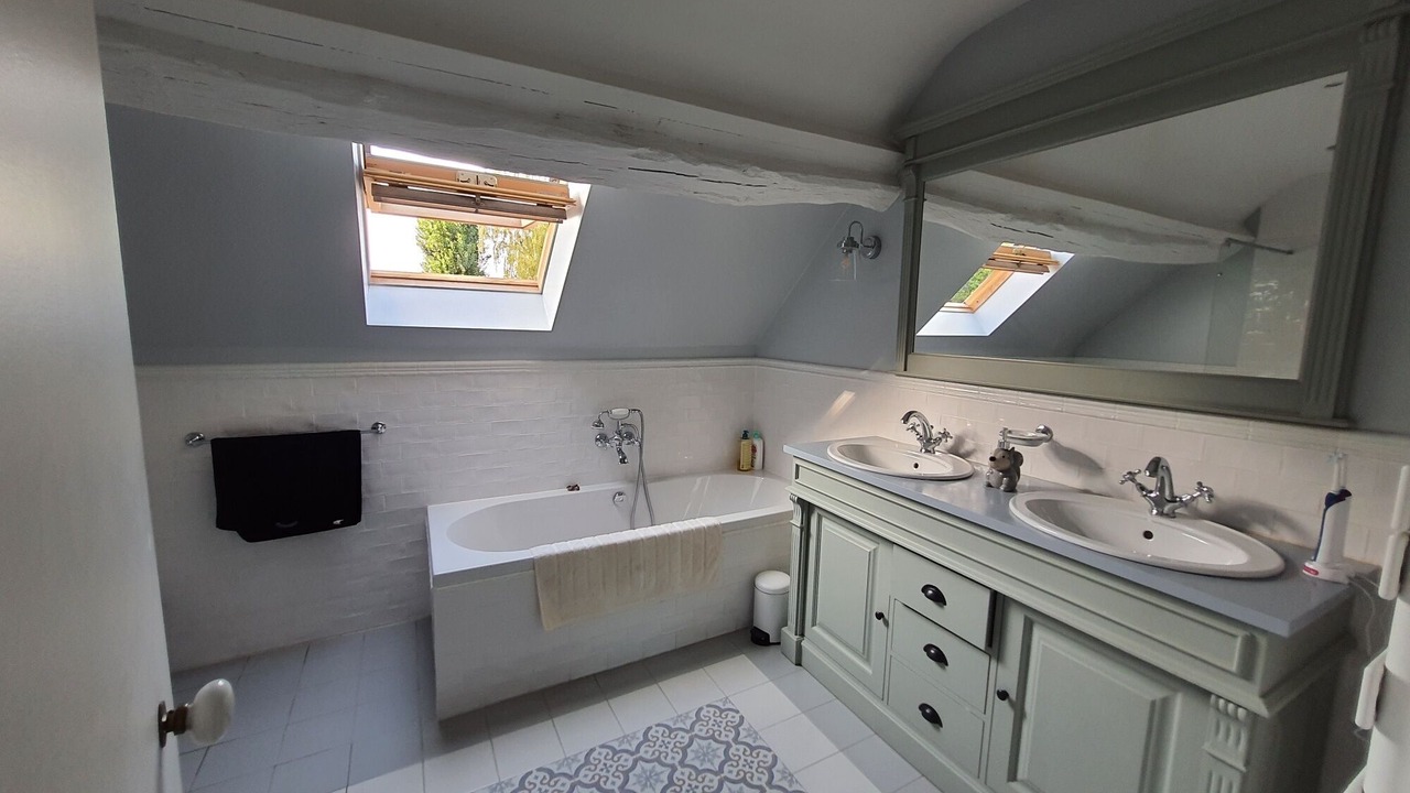 Photo of Bathroom in Richarville