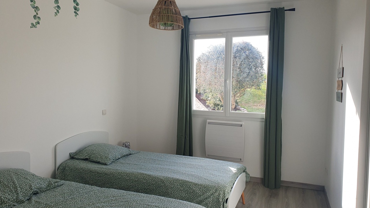 Photo of Bedroom in Castelnau-de-Montmiral