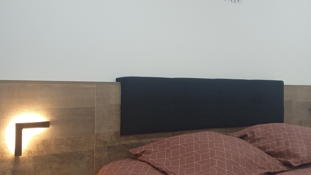 Photo of Bedroom in Castelnau-de-Montmiral