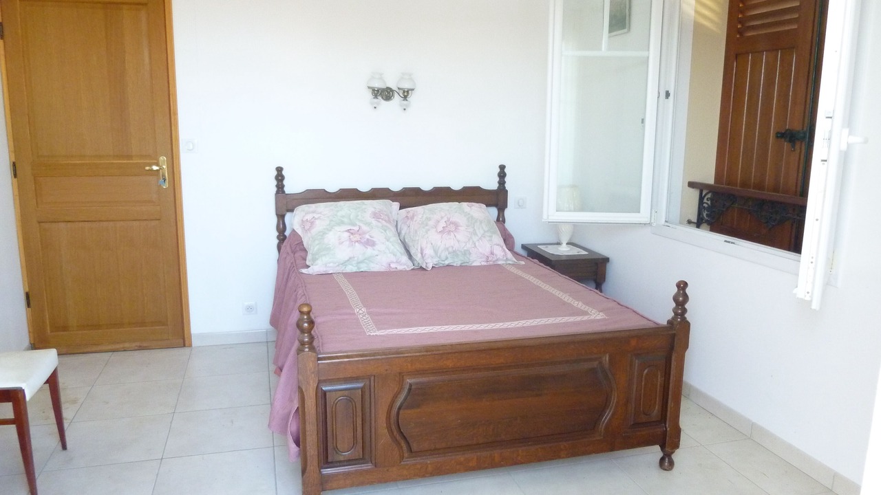 Photo of Bedroom in Saint-Michel-en-l'Herm