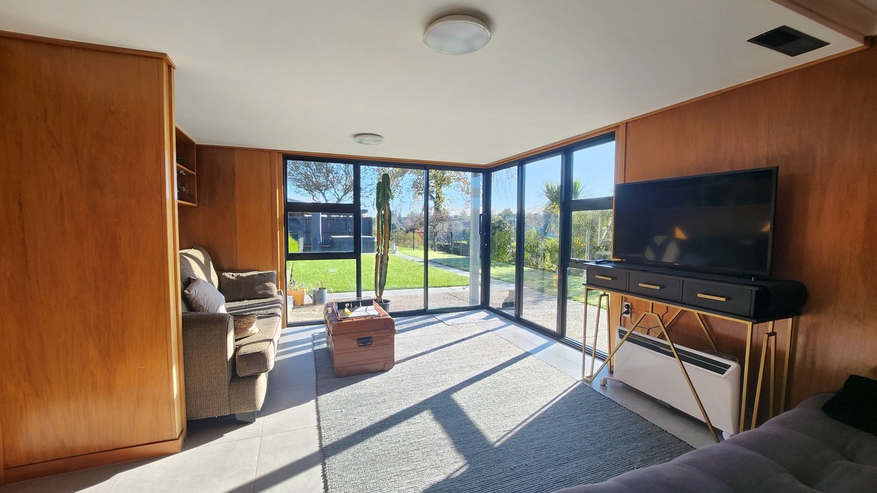 Photo of Livingroom in Claudelands