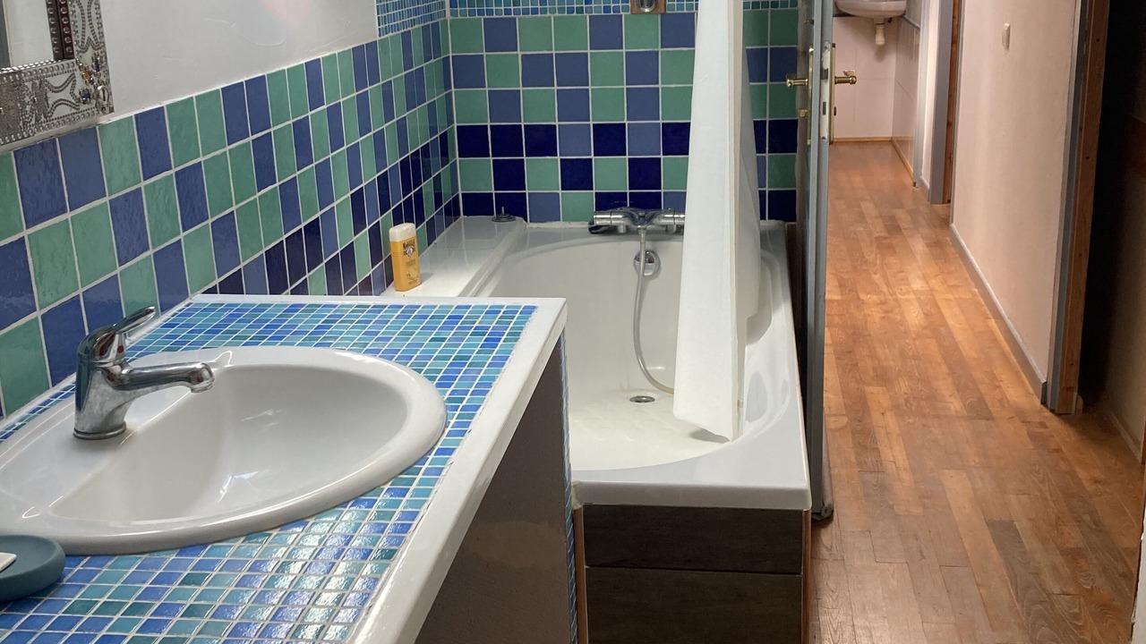 Photo of Bathroom in Saint-Dizant-du-Gua