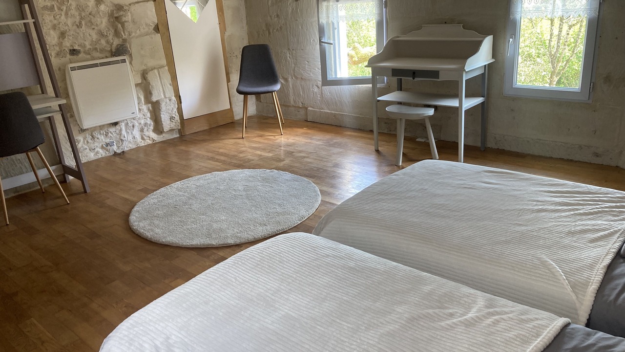 Photo of Bedroom in Saint-Dizant-du-Gua
