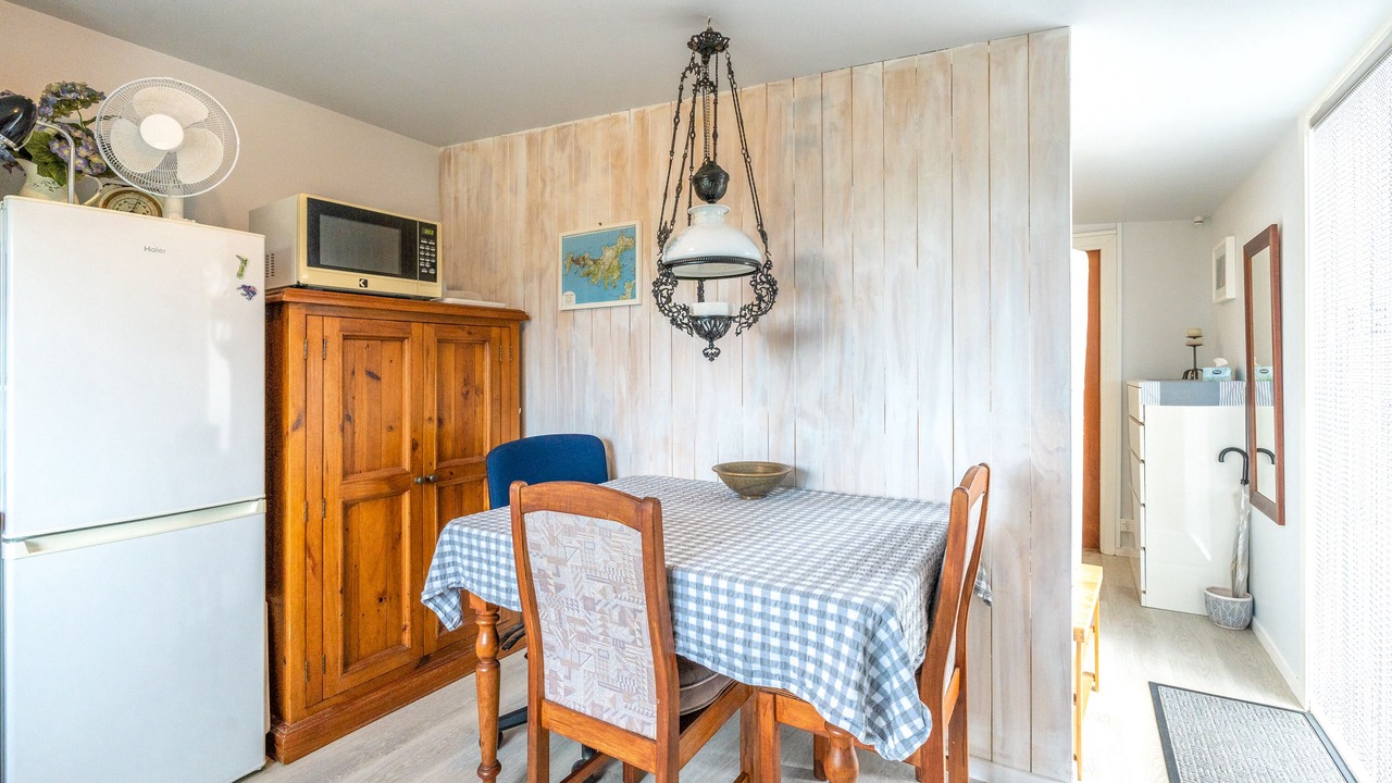 Photo of Others in Surfdale