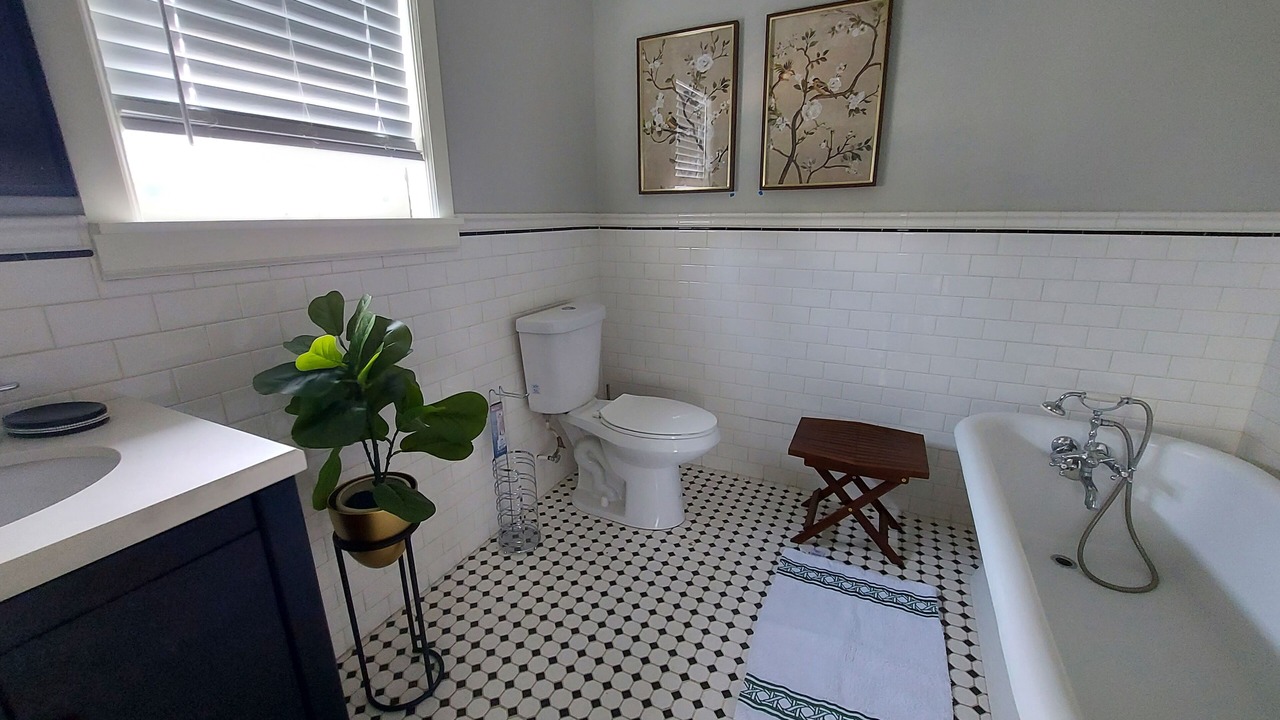 Photo of Bathroom in Miller